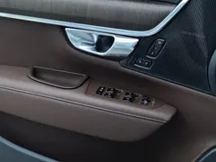 2021 Volvo V90 Cross Country B5 AWD Zhiyuan, белый — фото 29