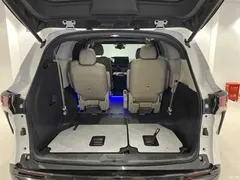 2023 Toyota Granvia 2.5L Hybrid Premium PLUS — фото 6