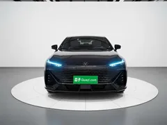 2022 Changan UNI-V 1.5T Premium — фото 3