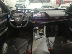2022 Changan UNI-V 1.5T Premium — фото 10