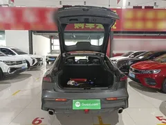 2022 Changan UNI-V 1.5T Premium — фото 19