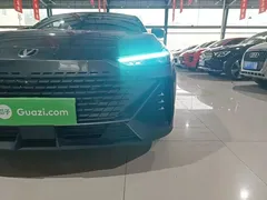 2022 Changan UNI-V 1.5T Premium — фото 24
