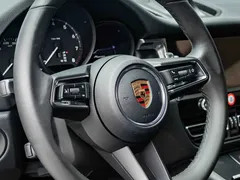 2023 Porsche Macan 2.0T — фото 13