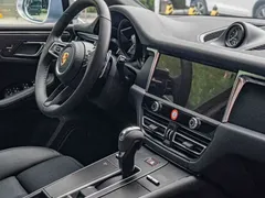 2023 Porsche Macan 2.0T — фото 16