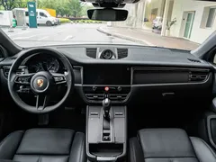 2023 Porsche Macan 2.0T — фото 17