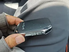 2023 Kia Seltos 1.5L CVT Luxury, белый — фото 12