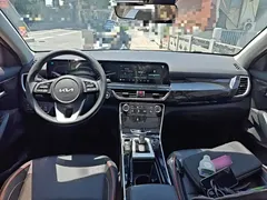 2023 Kia Seltos 1.5L CVT Luxury, белый — фото 13