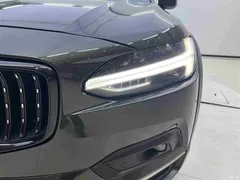 2021 Volvo V90 Cross Country B5 AWD Zhiyuan, белый — фото 27