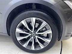 2021 Volvo V90 Cross Country B5 AWD Zhiyuan, белый — фото 46