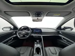 2021 Hyundai Elantra 1.5L CVT LUX Premium, белый — фото 9
