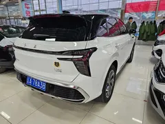 2023 Hongqi HS3 2.0T 4WD, белый — фото 5