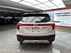 2023 Kia Seltos 1.5L CVT Luxury, белый — фото 5