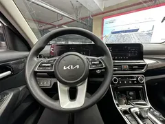 2023 Kia Seltos 1.5L CVT Luxury, белый — фото 7