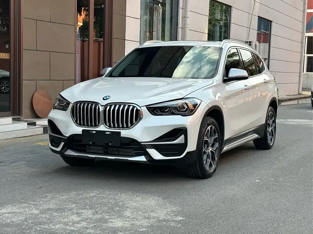 2022 BMW X1