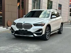2022 BMW X1, белый — фото 1