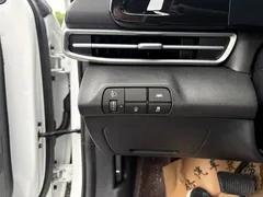 2022 Hyundai Elantra 1.5L CVT LUX Premium, белый — фото 10