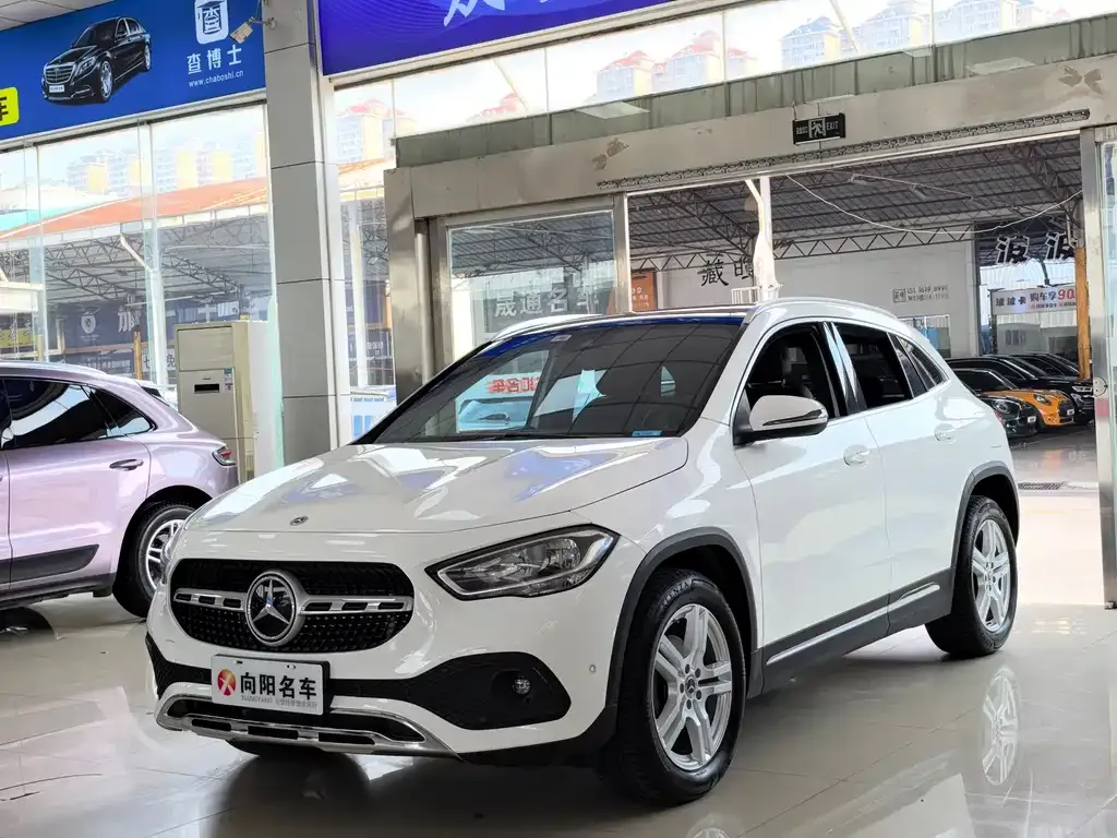 2022 Mercedes-Benz GLA 180