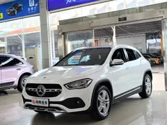 2022 Mercedes-Benz GLA 180, белый — фото 1