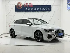 2023 Audi A3 Sportback 35 TFSI Fashion Sport, белый — фото 3