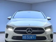 2022 Mercedes-Benz A-Class A 180 L Sport Sedan, белый — фото 2