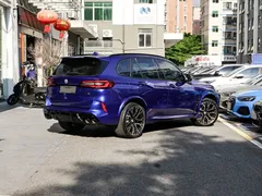 2022 BMW X5 M, синий — фото 13