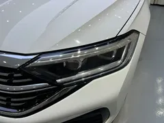 2023 Volkswagen Sagitar 280TSI DSG Plus, белый — фото 26
