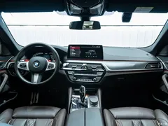 2022 BMW 5 Series Imported Modified 540i Fashion M Sports Package — фото 13