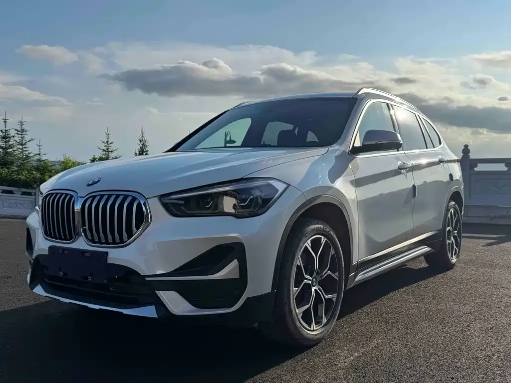 2022 BMW X1