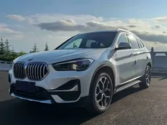 2022 BMW X1, белый — фото 1