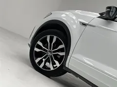 2022 Volkswagen T-Roc 280TSI DSG 2WD R-Line Pro PLUS, белый — фото 17