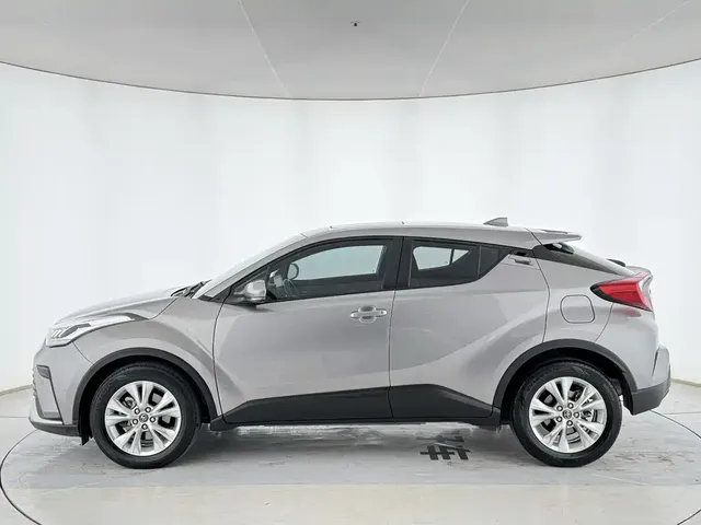 2021 Toyota IZOA 2.0L