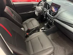 2022 Toyota Yaris L Zhixuan X 1.5L CVT PLUS, белый — фото 24