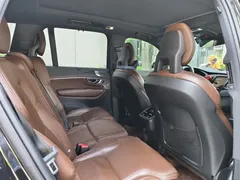 2022 Volvo XC90 7-seat, чёрный — фото 5