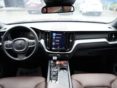 2021 Volvo XC60 4WD Zhiyi Luxury — фото 5