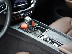 2021 Volvo XC60 4WD Zhiyi Luxury — фото 13