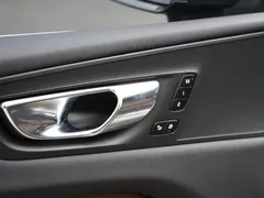 2021 Volvo XC60 4WD Zhiyi Luxury — фото 15