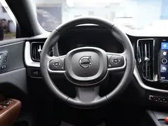 2021 Volvo XC60 4WD Zhiyi Luxury — фото 20