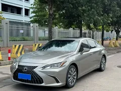 2022 Lexus ES 300h — фото 1