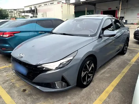 2022 Hyundai Elantra 1.5L CVT LUX Premium