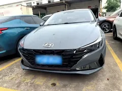 2022 Hyundai Elantra 1.5L CVT LUX Premium — фото 3
