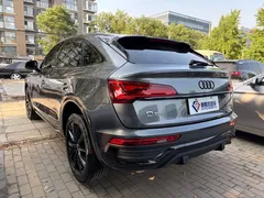 2022 Audi Q5L Sportback 40 TFSI — фото 4