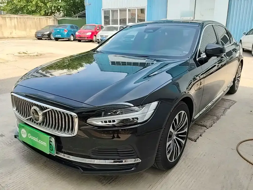 2024 Volvo S90 Hybrid 4WD Luxury