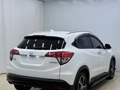 2020 Honda Vezel 1.5L CVT Pioneer, белый — фото 4