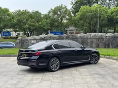 2019 BMW 7 Series 7 730Li M, чёрный — фото 5