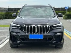2022 BMW X5 xDrive40i M, чёрный — фото 2