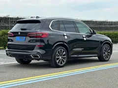 2022 BMW X5 xDrive40i M, чёрный — фото 8