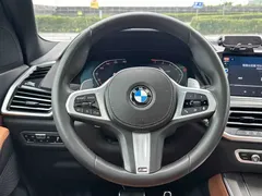 2022 BMW X5 xDrive40i M, чёрный — фото 18