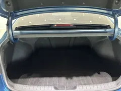2022 Hyundai Elantra 1.5L CVT LUX Premium, синий — фото 10