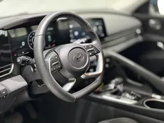2022 Hyundai Elantra 1.5L CVT LUX Premium, синий — фото 11