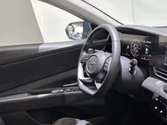 2022 Hyundai Elantra 1.5L CVT LUX Premium, синий — фото 14